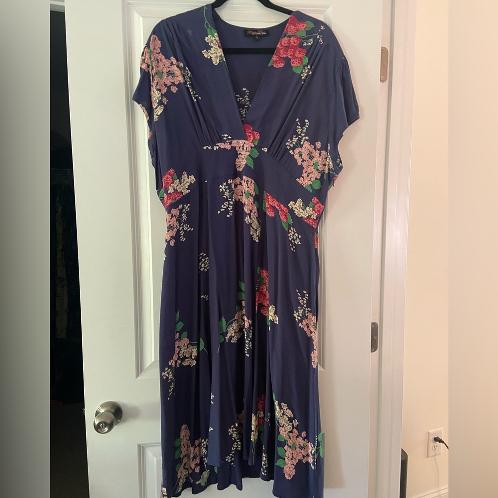 Crimson Clover Ashley, size 22